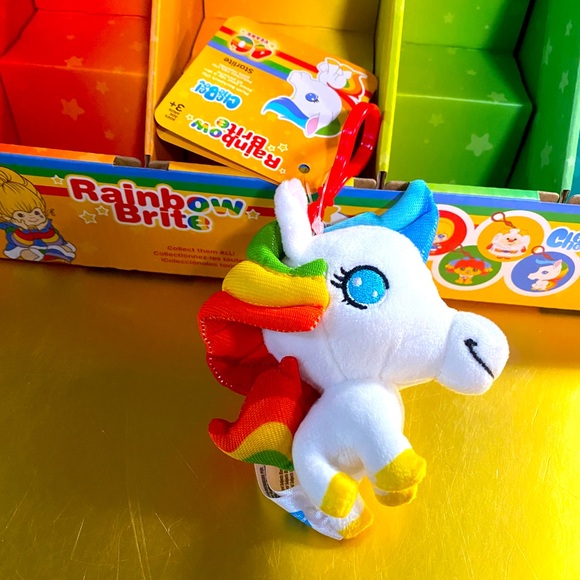 RAINBOW BRITE NWT STARLITE 40 YEARS ADORABLE COLLECTIBLE BACKPACK CLIP PLUSH - Picture 4 of 6